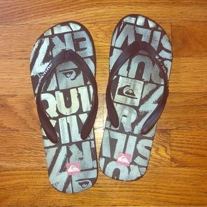 Quiksilver flip-flops, size 6/7